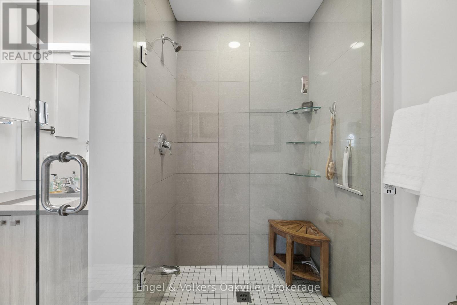 #1204 55 YORKLAND BOULEVARD - 32