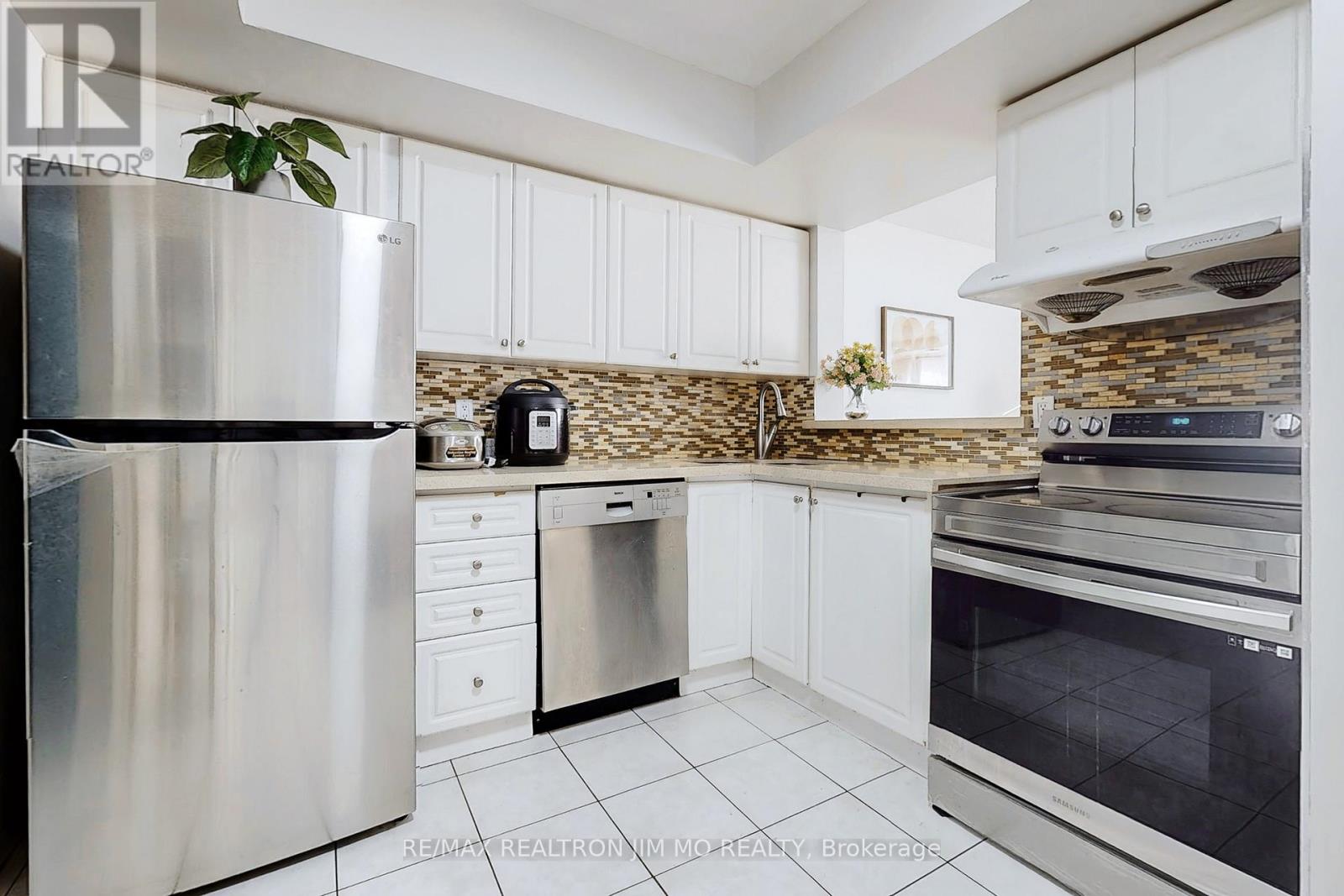 #110 1881 MCNICOLL AVENUE - 17