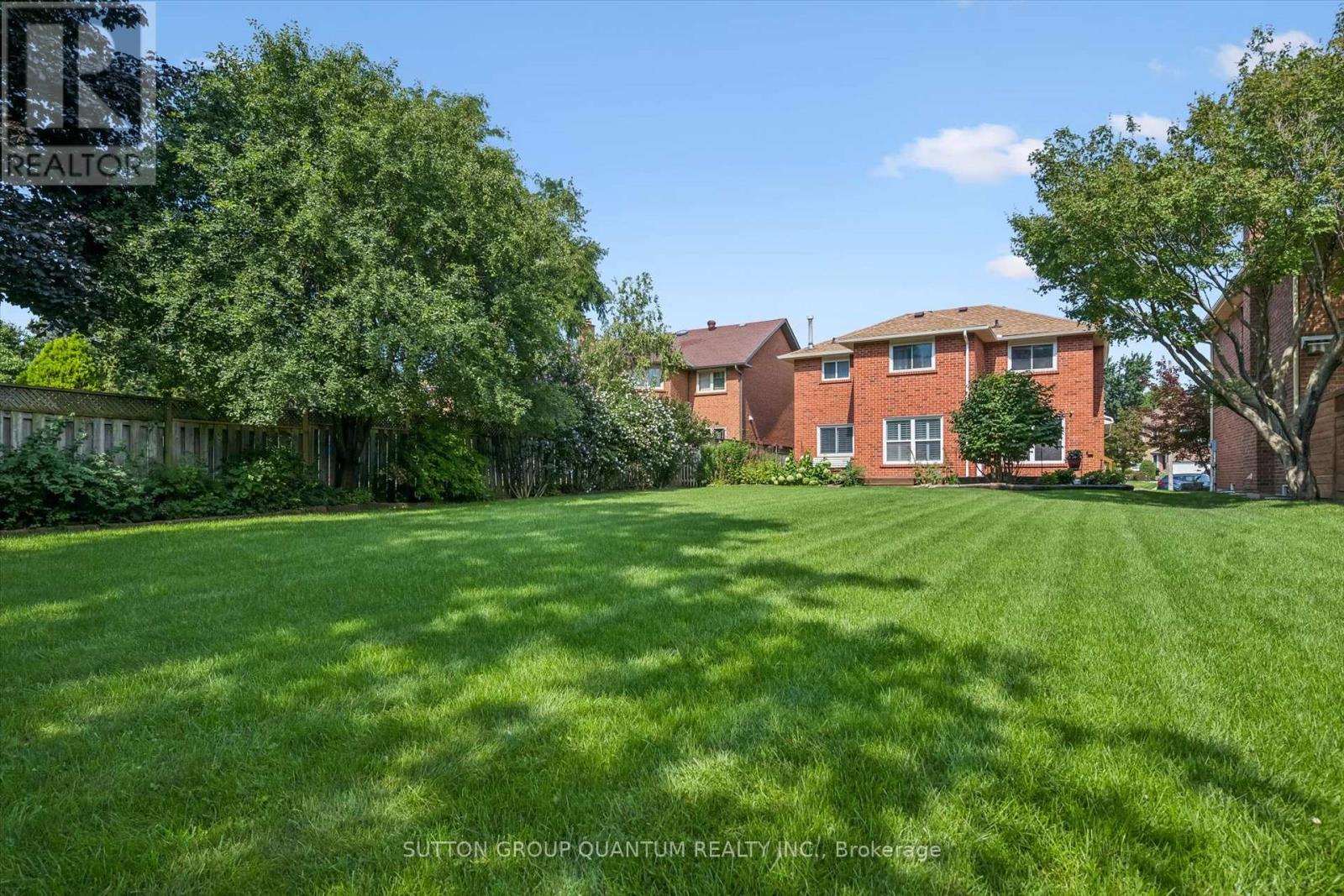 2944 KINGSWAY DRIVE - 24