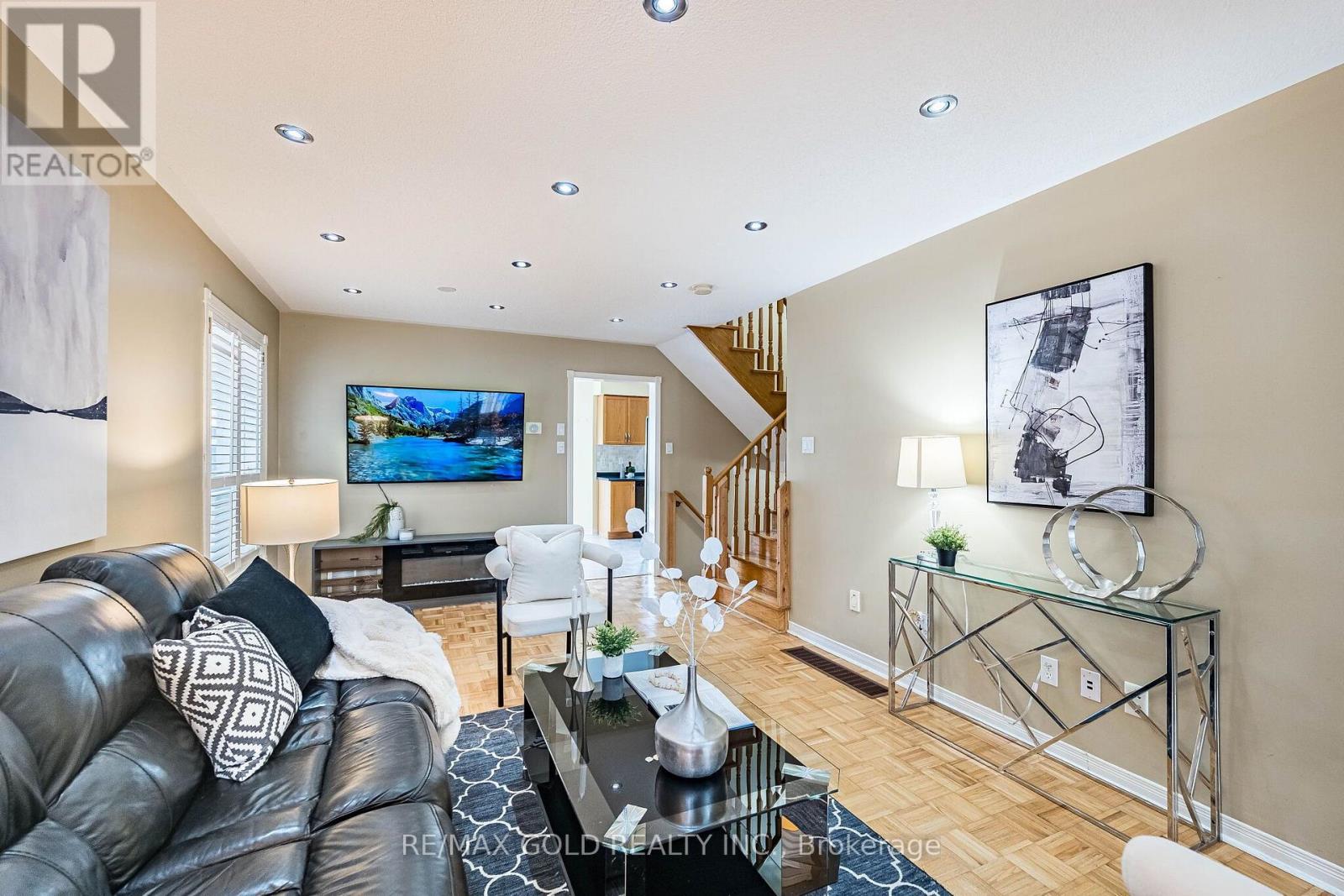 48 REDFINCH WAY - 6