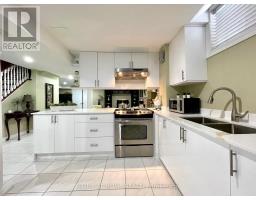 Kitchen - 70 Bellona Street, Vaughan, ON L4L6R4 Photo 12