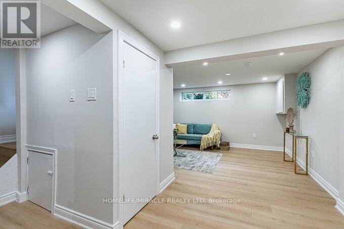 2464 BROOKHURST ROAD - 31