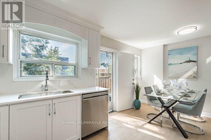 2464 BROOKHURST ROAD - 4