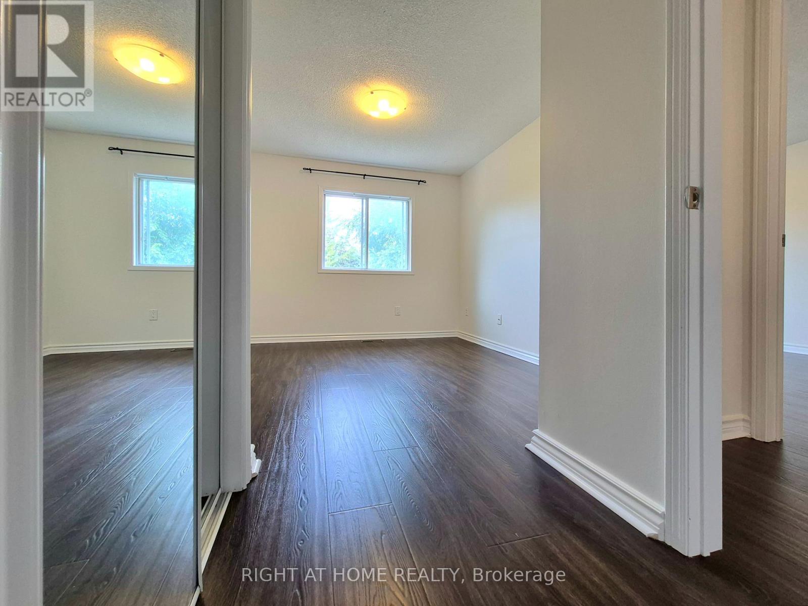 21 MCCULLOCK CRESCENT - Image 22