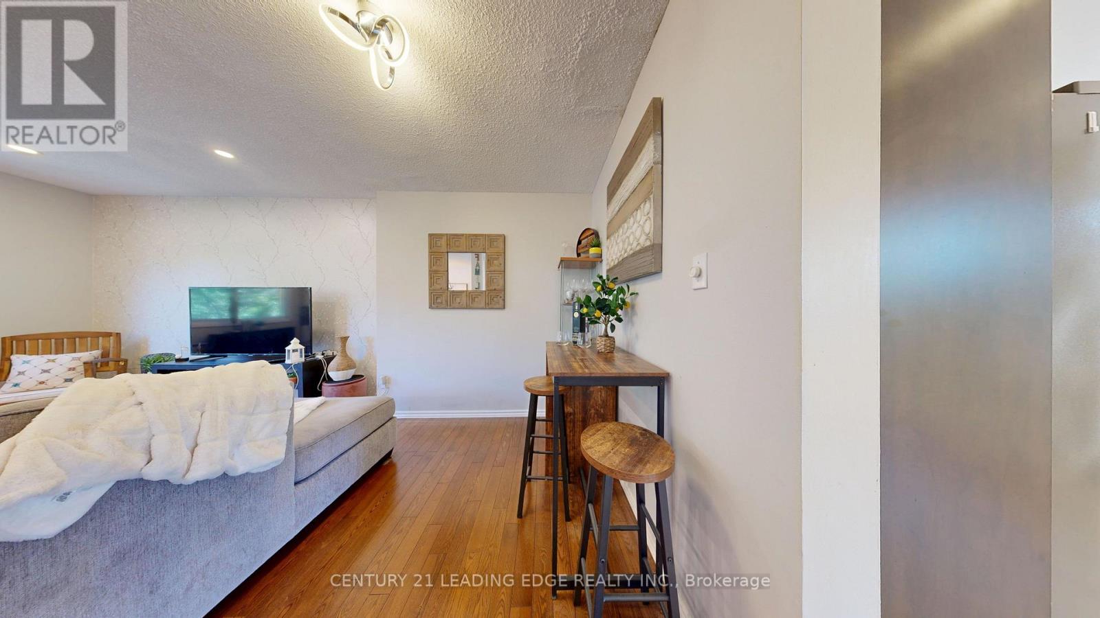 #64 2651 AQUITAINE AVENUE - Image 29