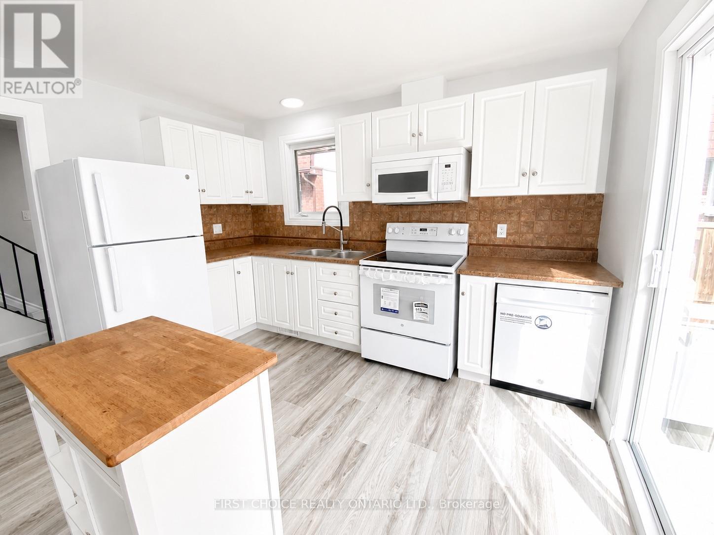#6 837 EASTVALE DRIVE - 4