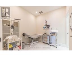 515 Wilson Avenue, Toronto, ON M3H1V1 Photo 22
