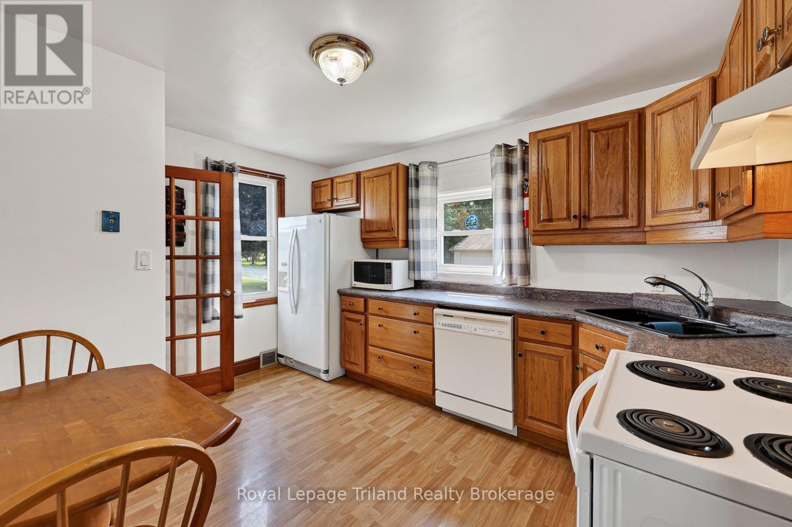241 DELATRE STREET W - Image 10