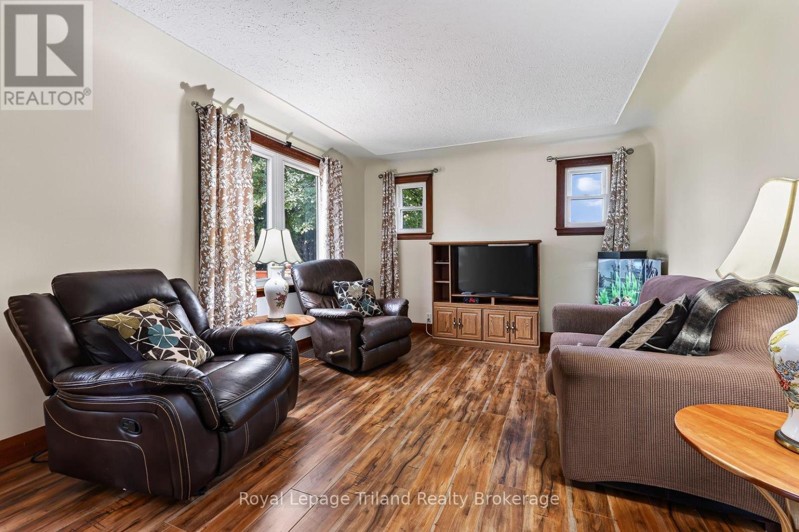 241 DELATRE STREET W - Image 18