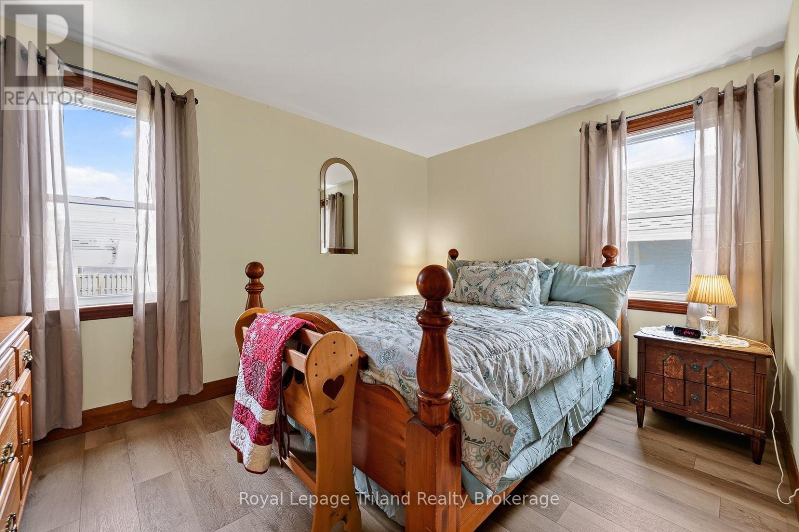 241 DELATRE STREET W - Image 21