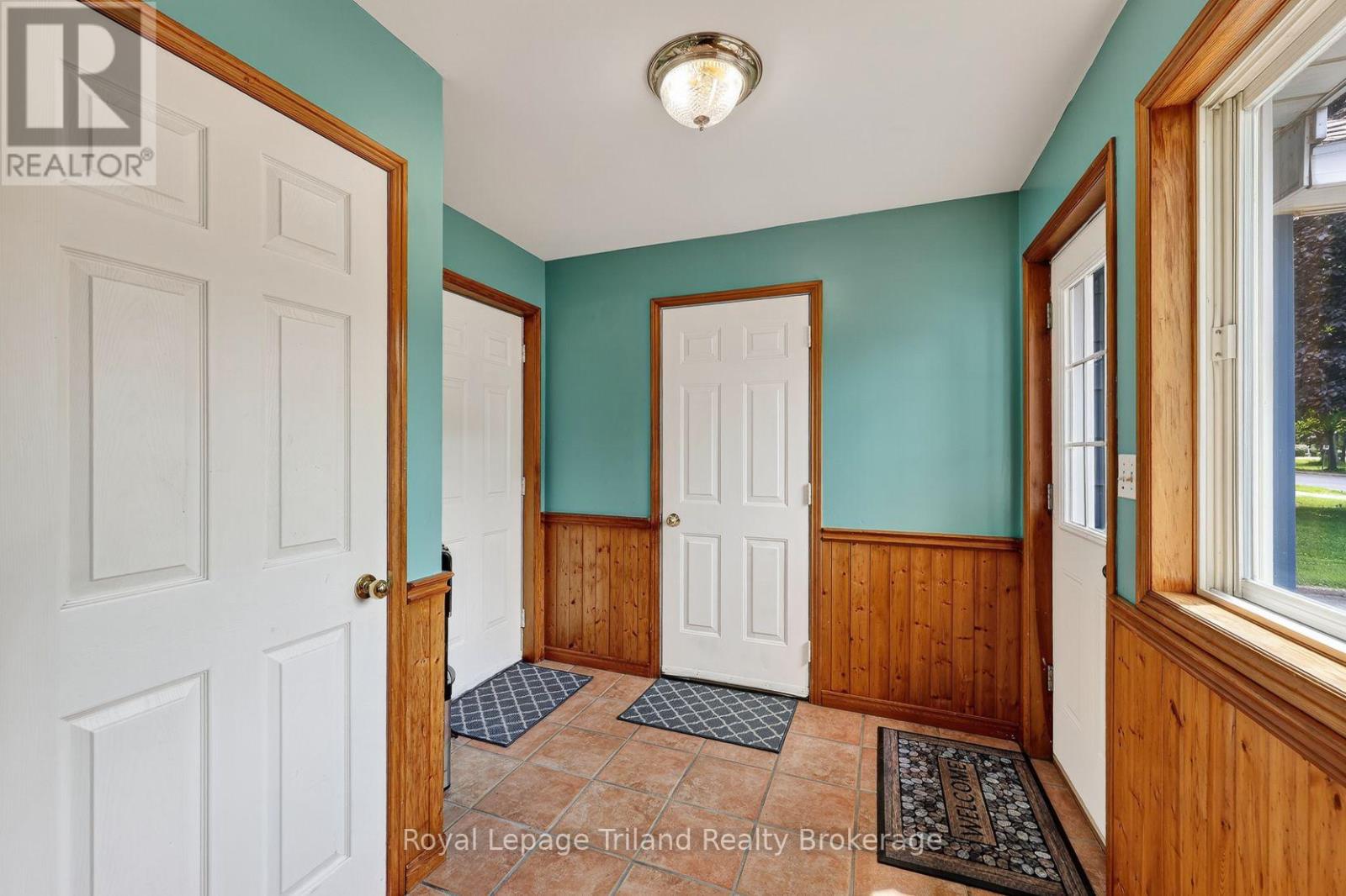 241 DELATRE STREET W - Image 8