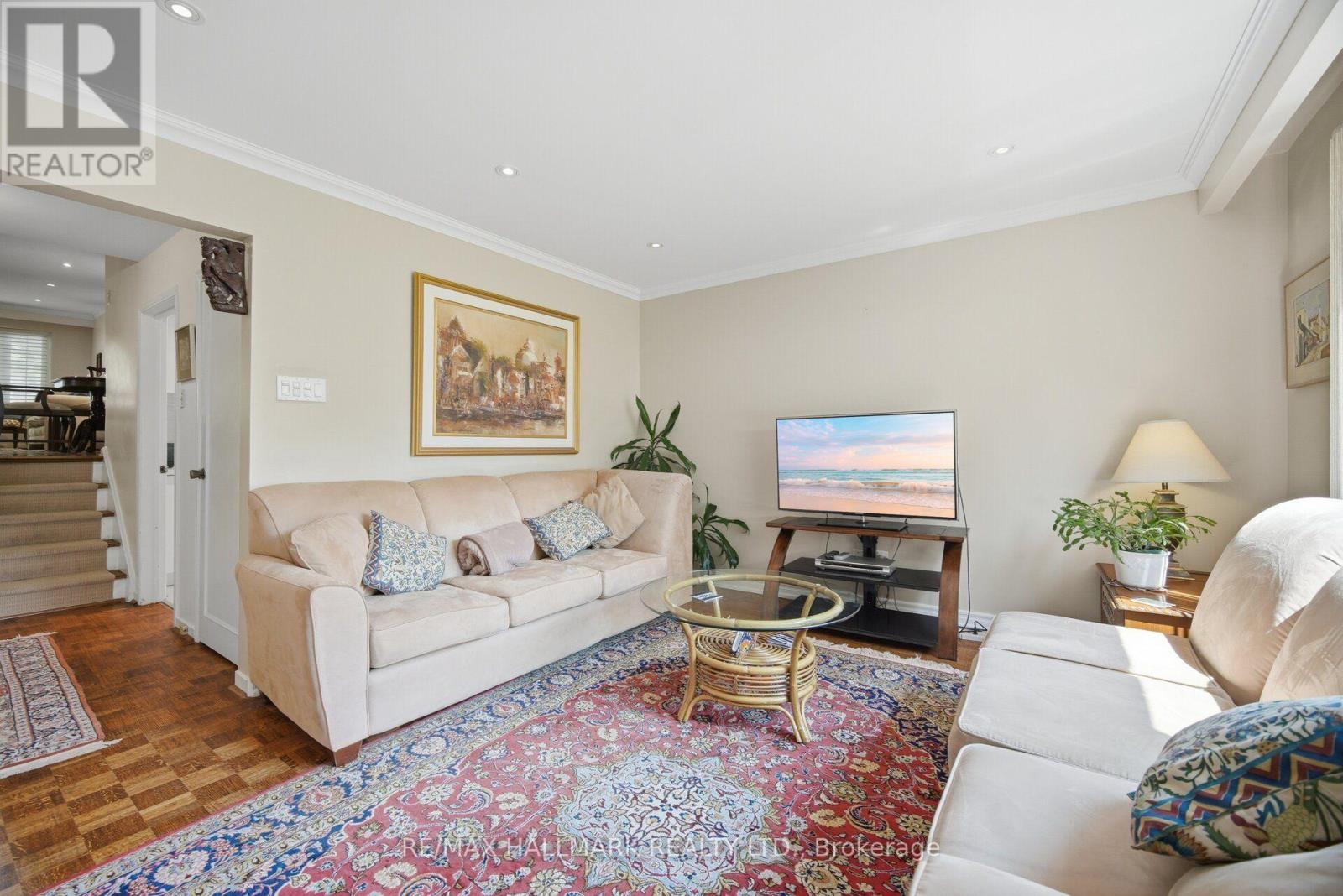 17 WELLESBOURNE CRESCENT - 15