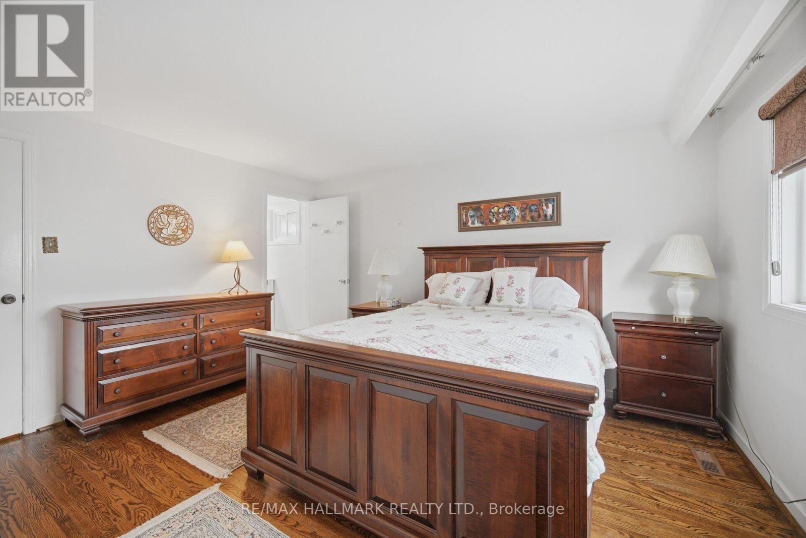 17 WELLESBOURNE CRESCENT - 24