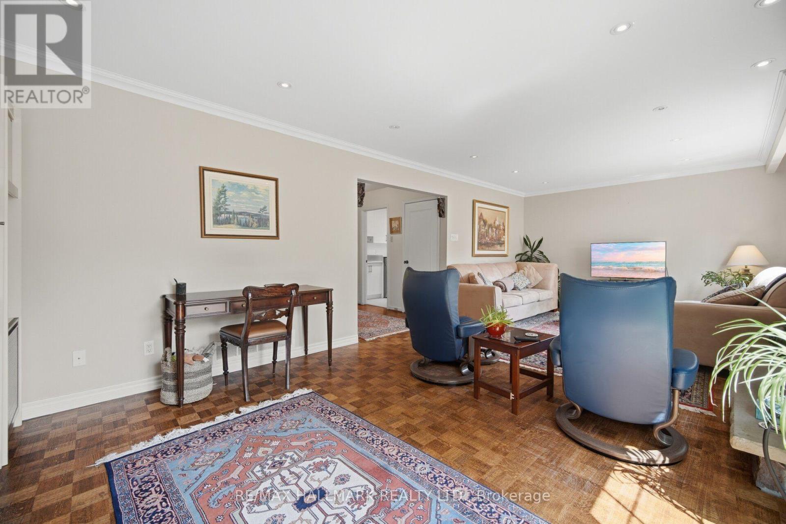 17 WELLESBOURNE CRESCENT - 20
