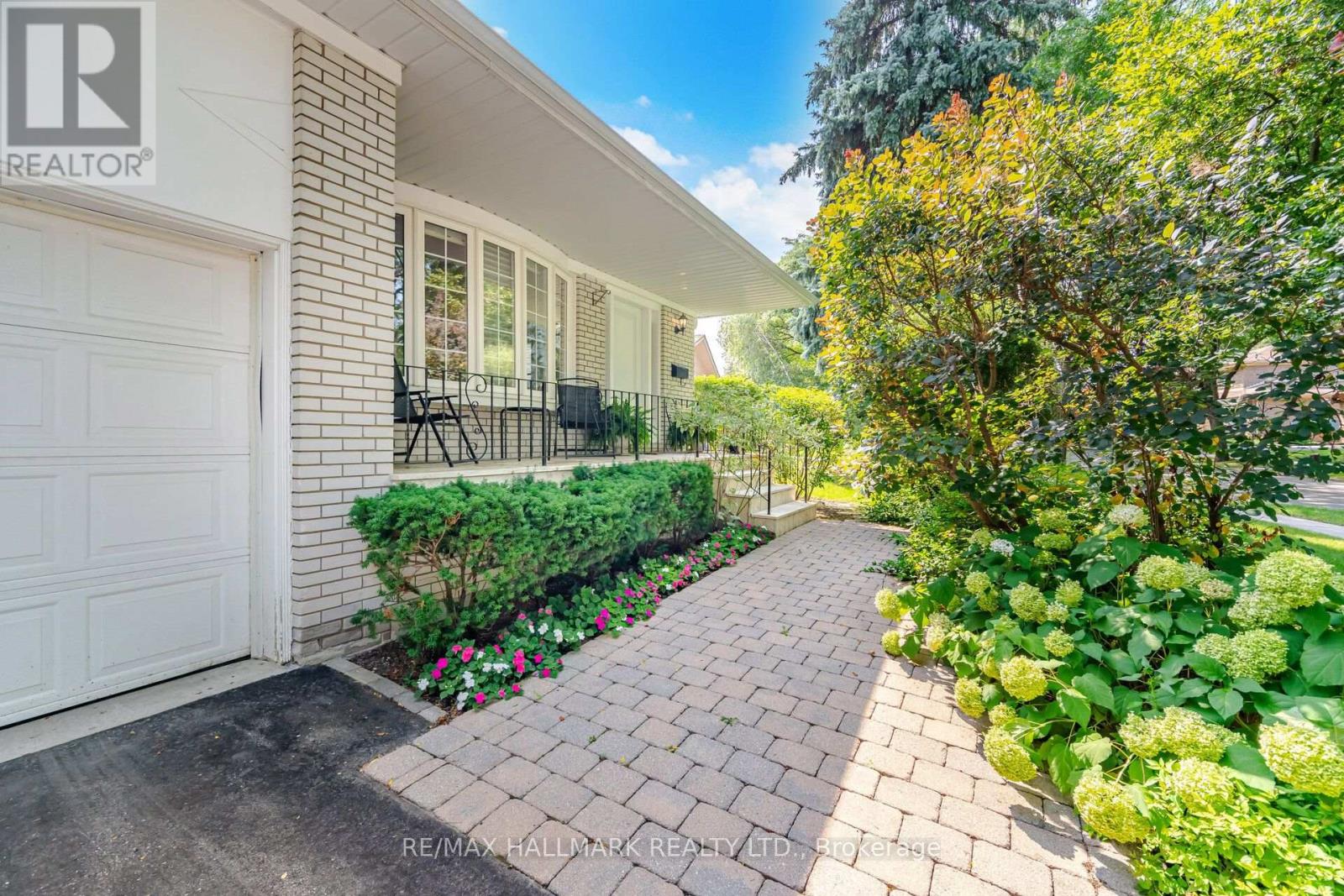 17 WELLESBOURNE CRESCENT - 3