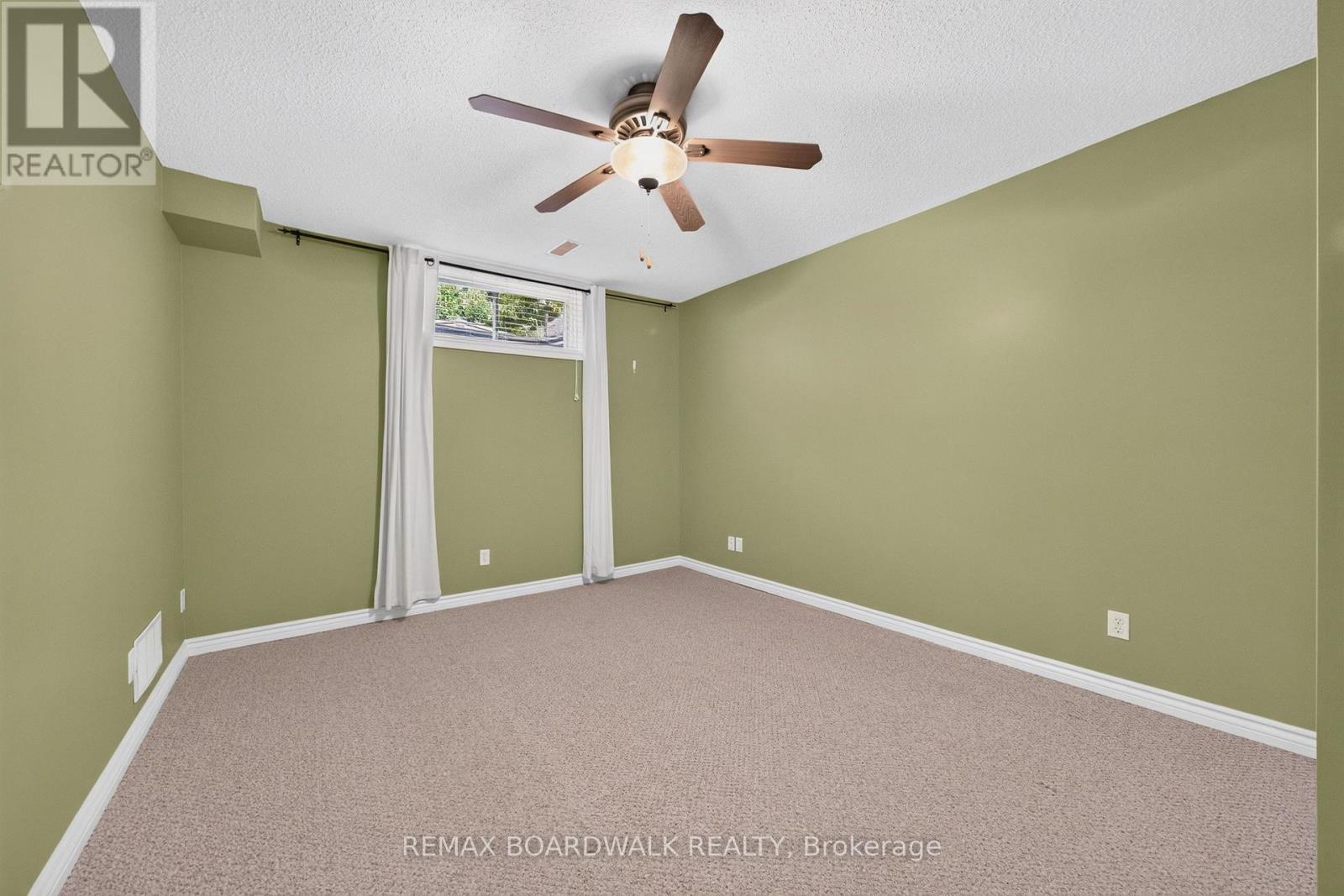 3 Bed, 3 Bath House for Sale in Ottawa – 22 BURNSTEAD CRESCENT, Ottawa – MLS# X13679162 - Image 27