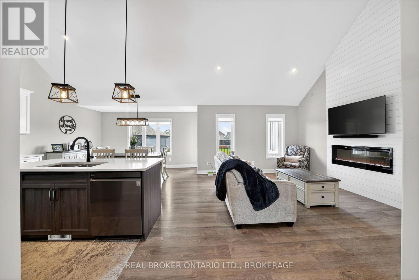 31 HILDA STREET - Image 6