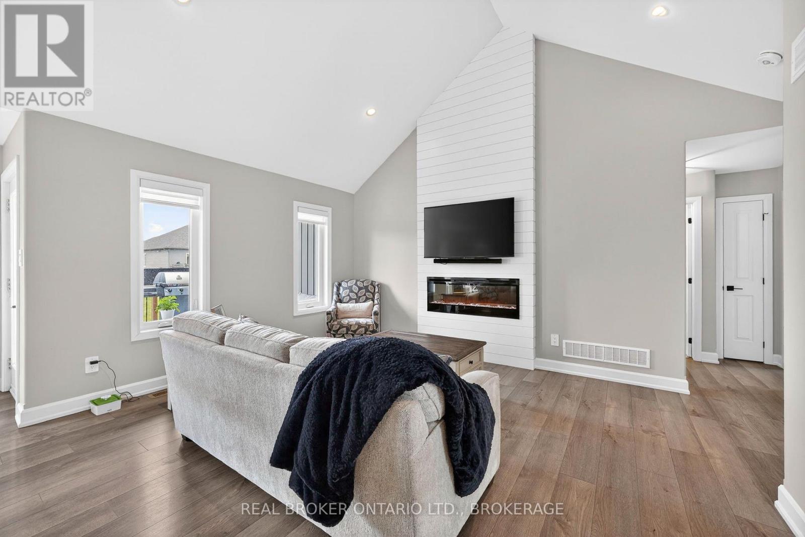 31 HILDA STREET - Image 7