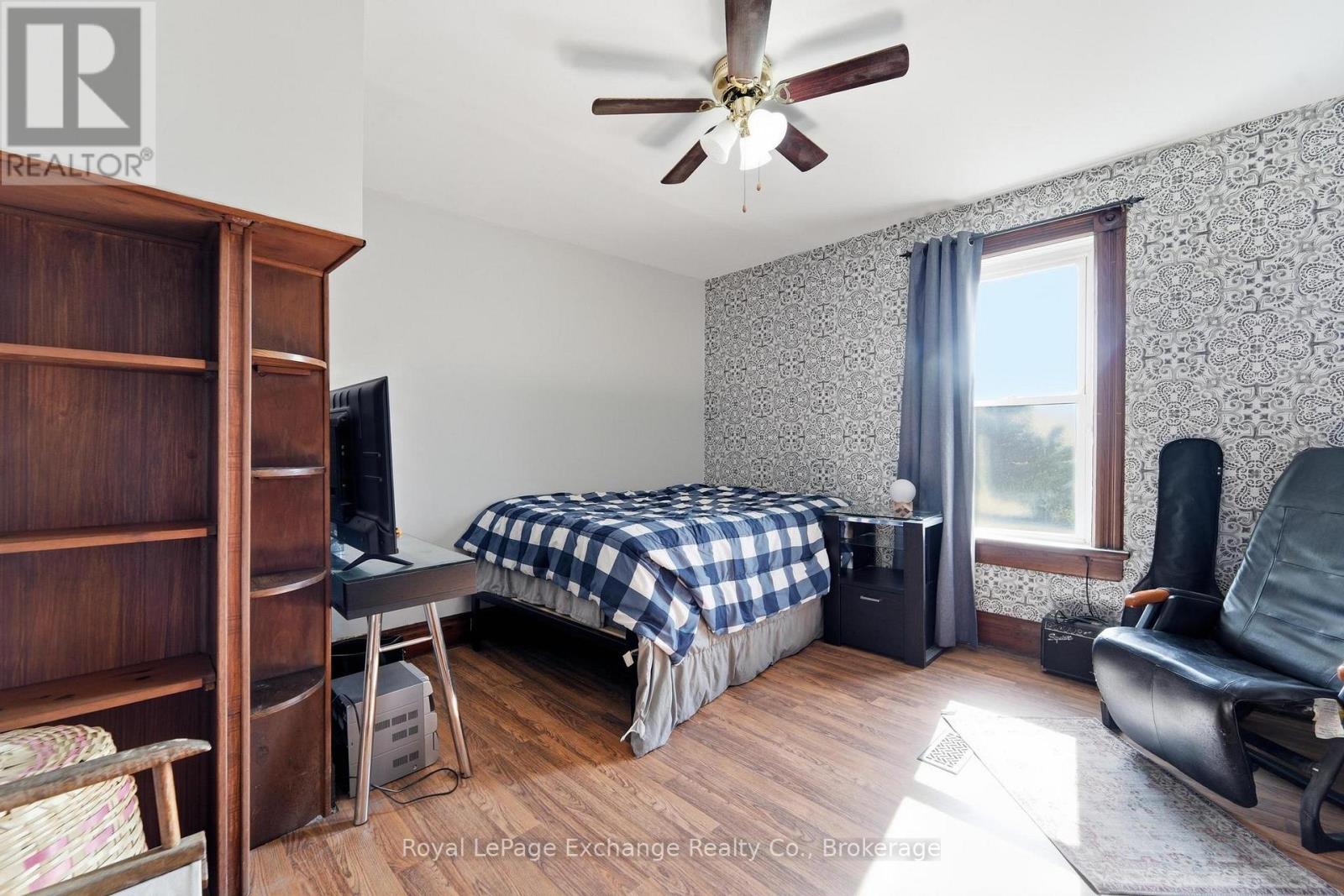 786 10 CONCESSION - Image 25