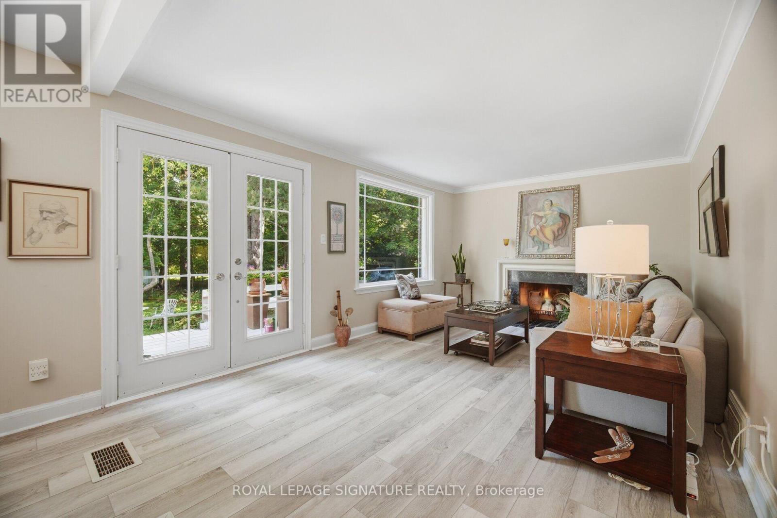 10 ELMVIEW COURT - 8
