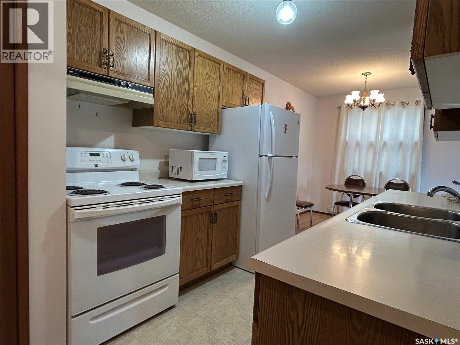 #4 416 Heritage DRIVE - 11