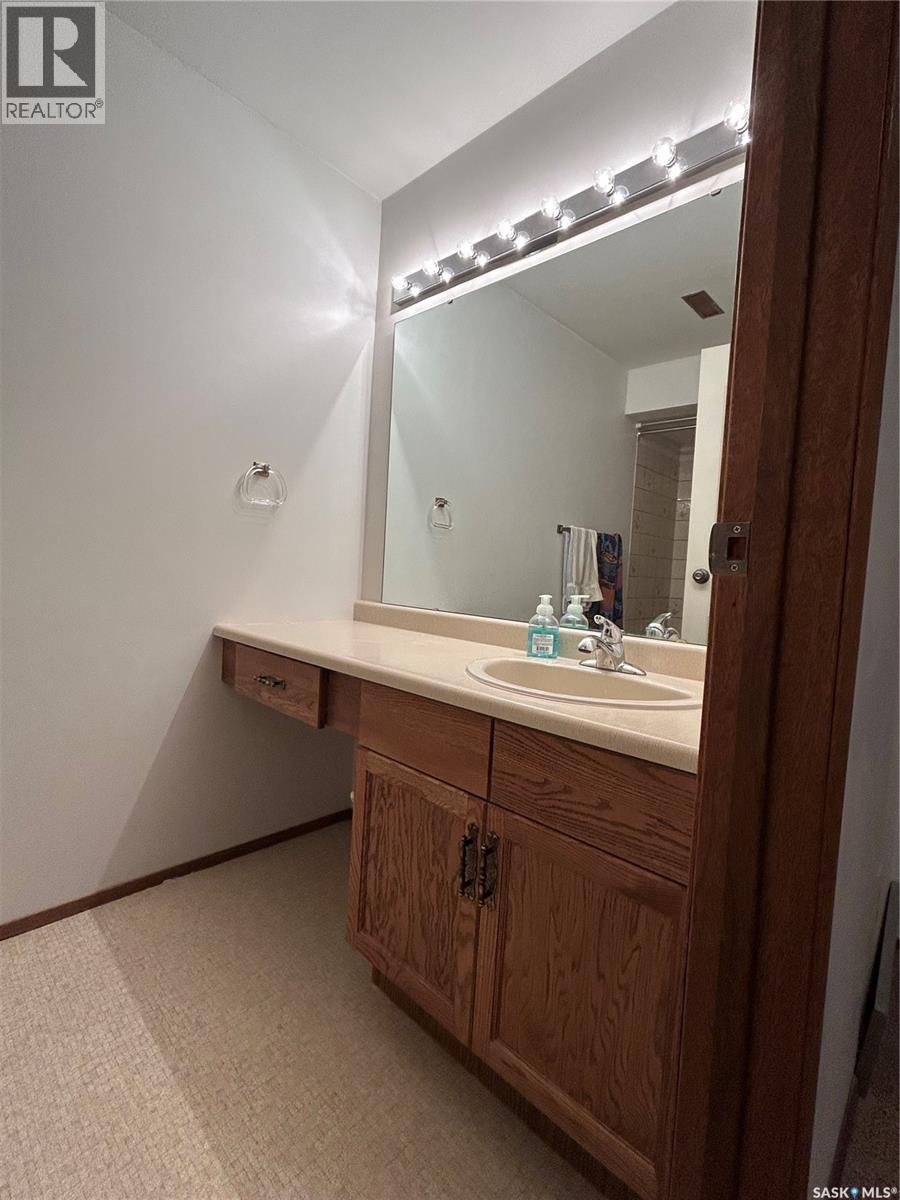#4 416 Heritage DRIVE - 23