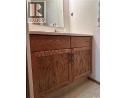 4 416 Heritage Drive, Estevan, SK S4A2N4 Photo 17
