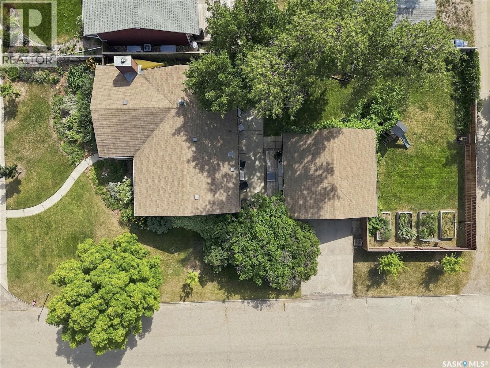 2202 Albert AVENUE - Image 58