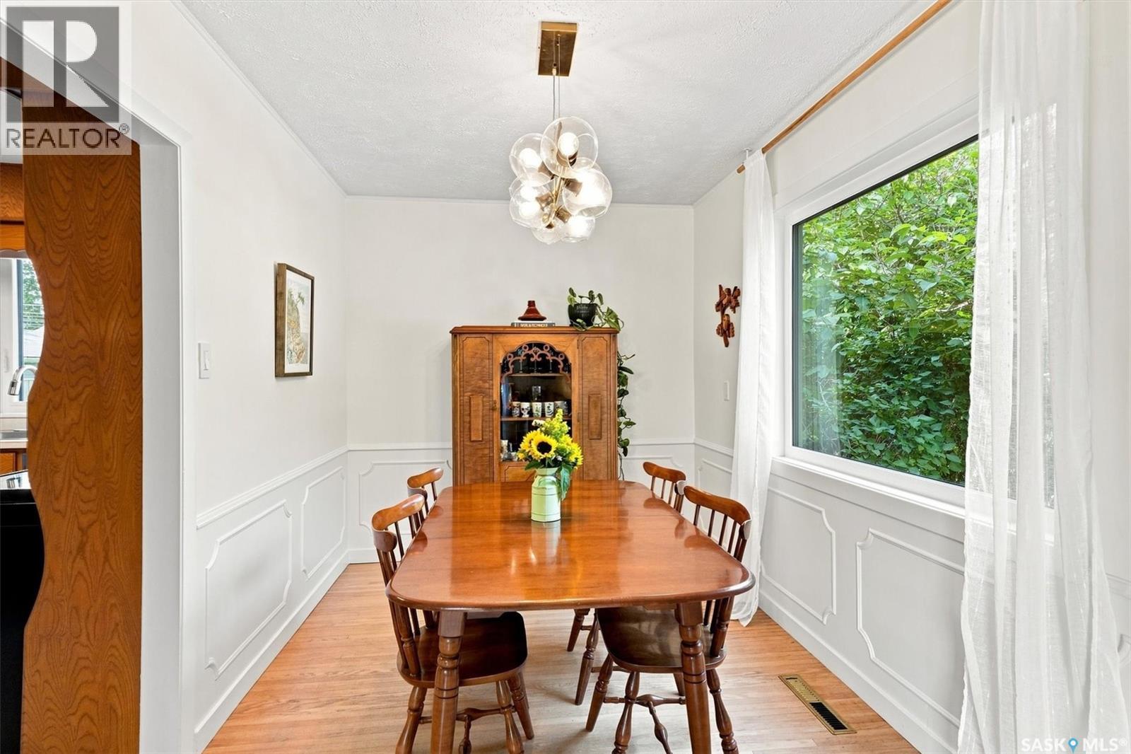 2202 Albert AVENUE - Image 6