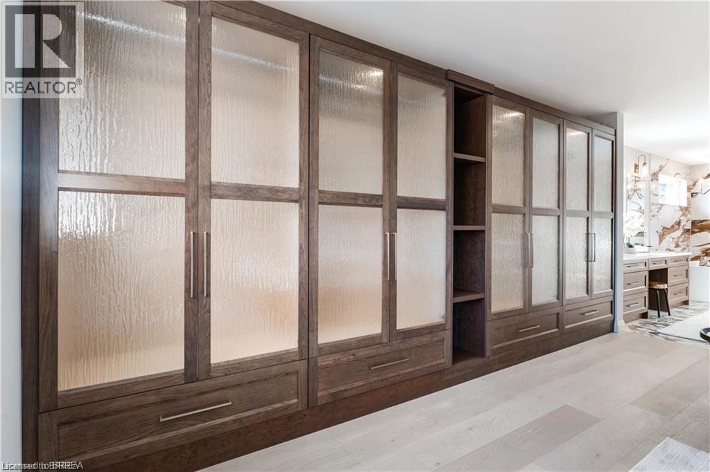 159 PARKSIDE Drive - 33