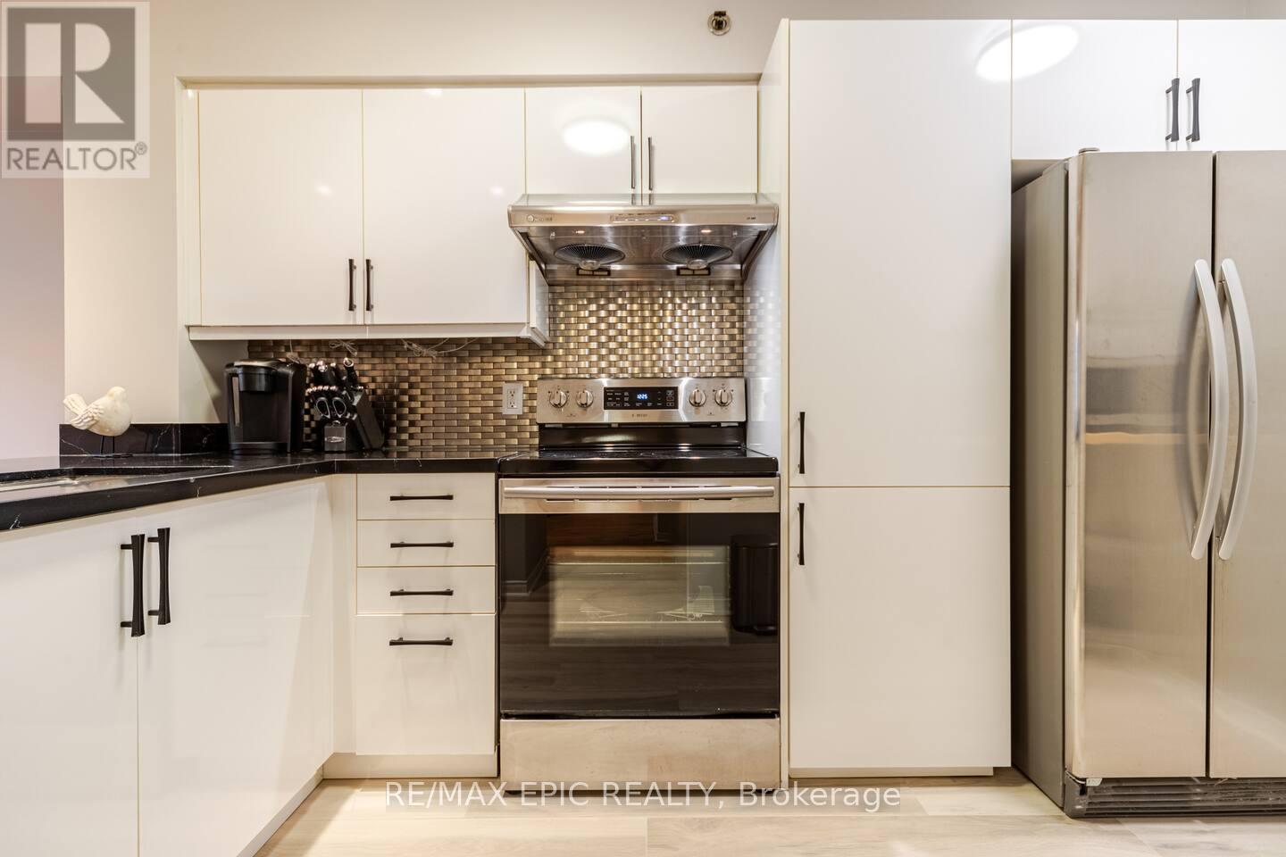 #732 75 WELDRICK ROAD E - 4