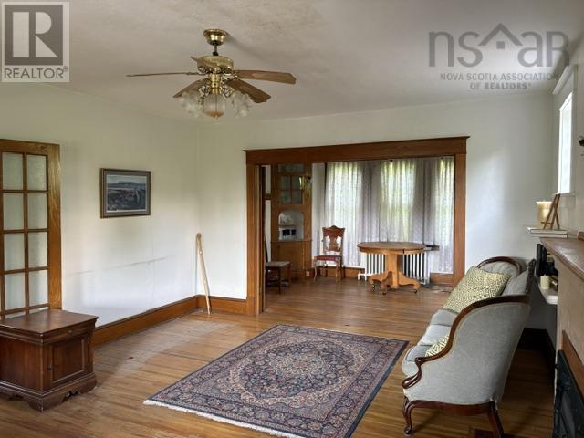 Property 23 of 49 of 43 Grant Street