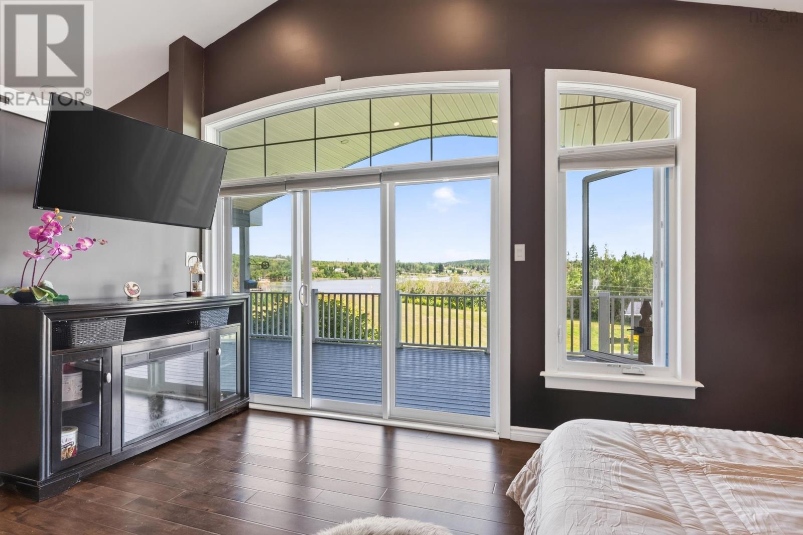 Property 32 of 47 of 131 Oakfield Drive