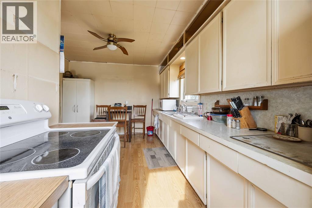 2898 Oil Heritage ROAD - Image 14