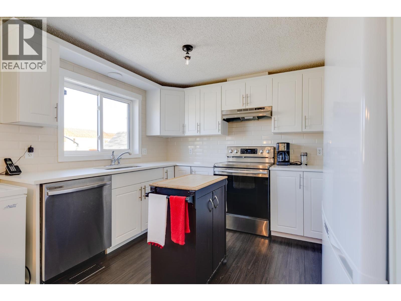 Photo 12 of 29 — 4616 GRAY DRIVE · Prince George, BC