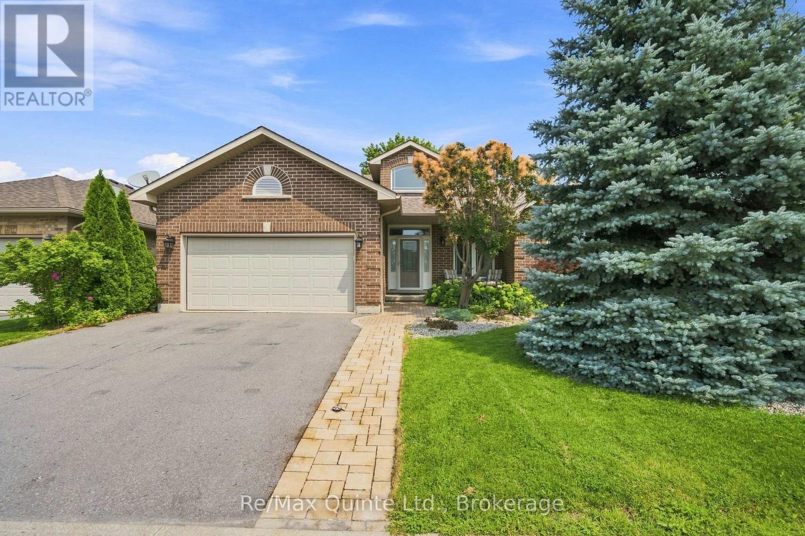 31 ESSEX DRIVE - 1