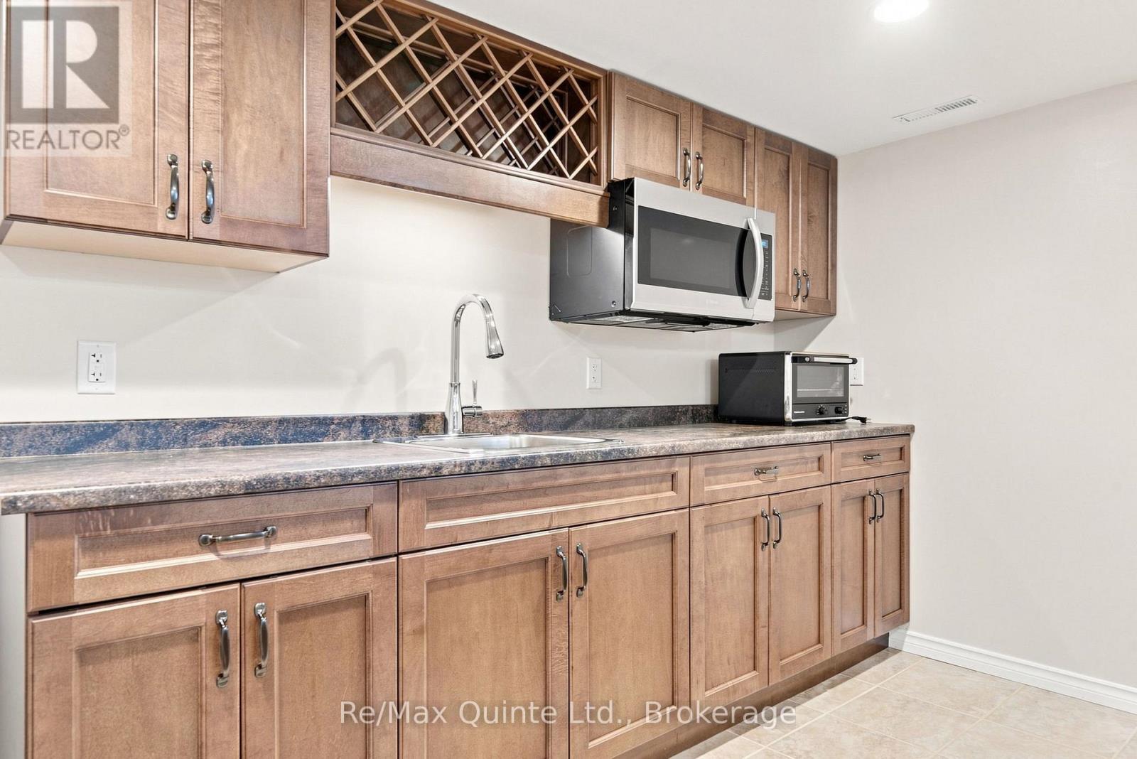 31 ESSEX DRIVE - Image 35