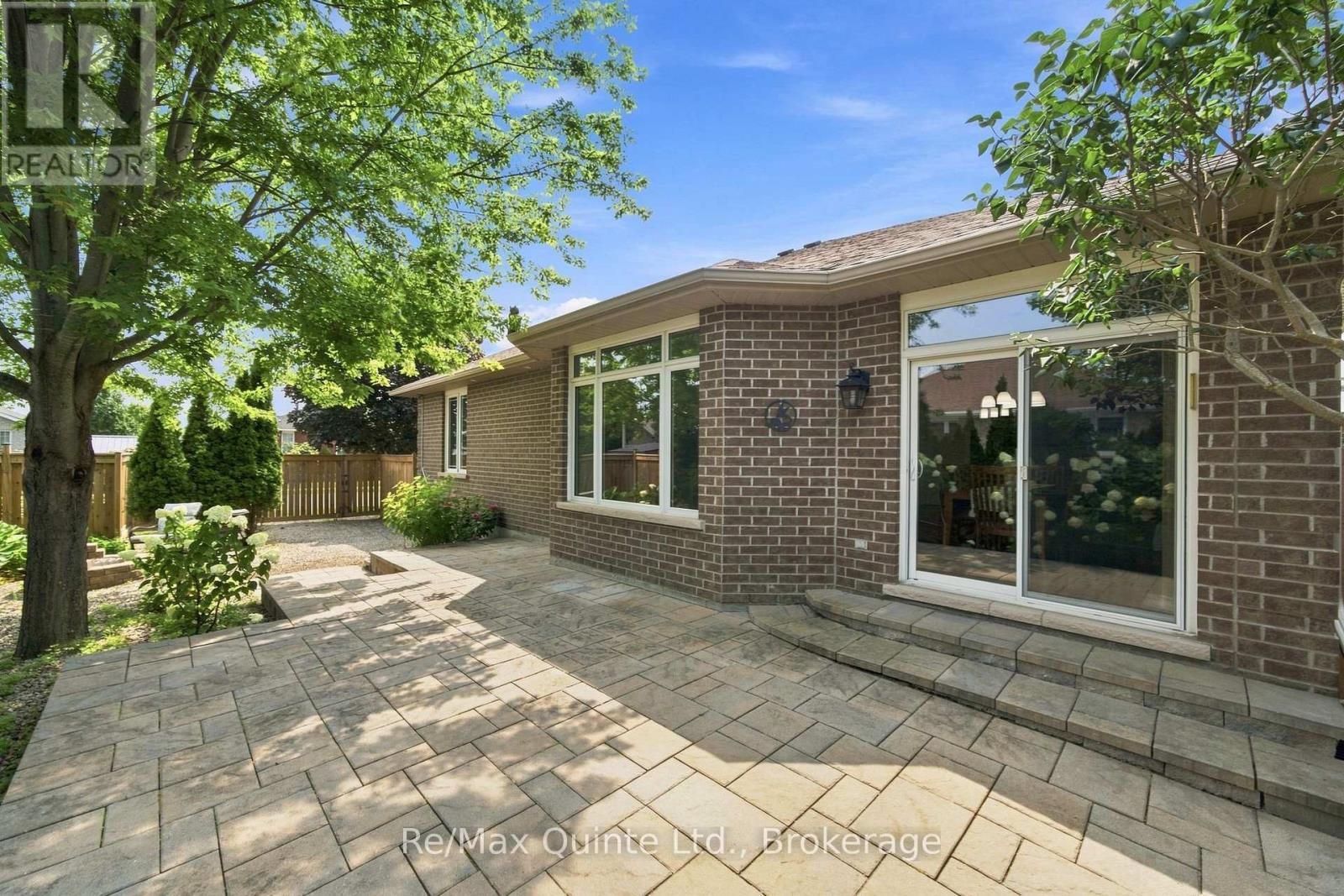 31 ESSEX DRIVE - Image 41