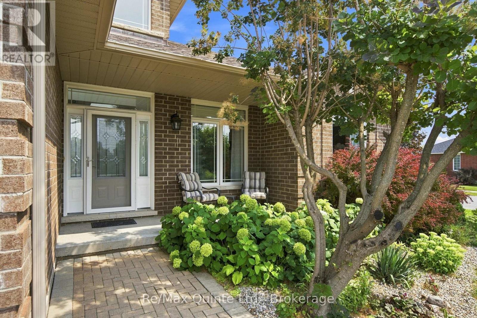 31 ESSEX DRIVE - Image 6