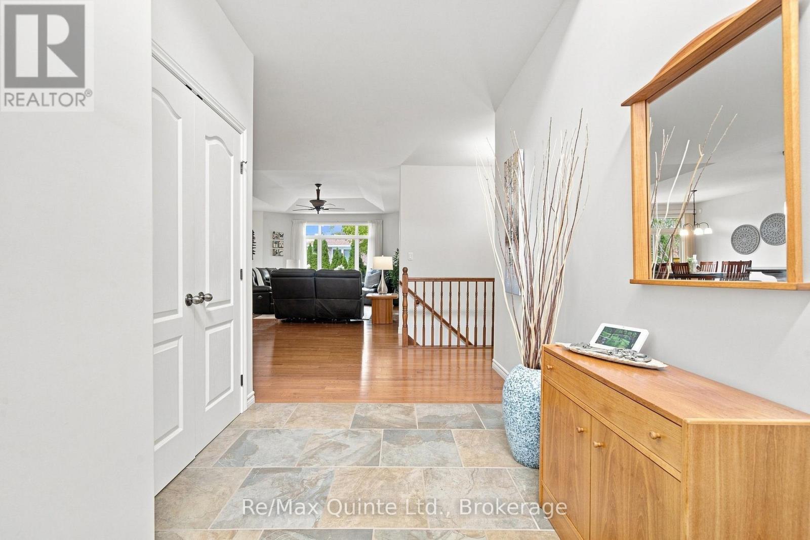 31 ESSEX DRIVE - 7