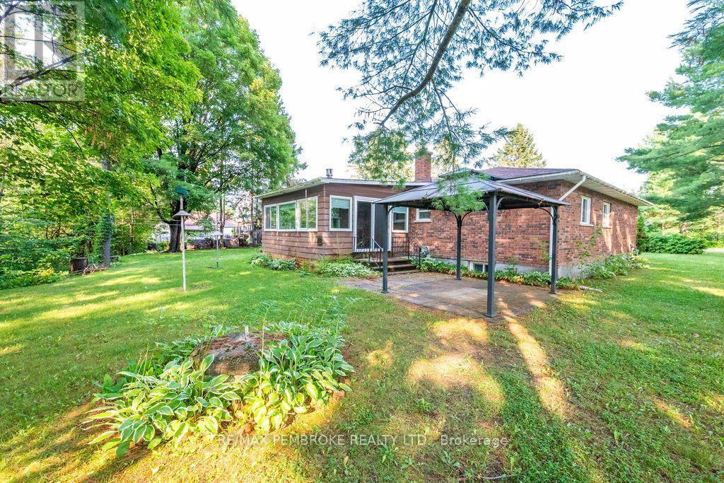 20 MEADOWBROOK DRIVE - 34