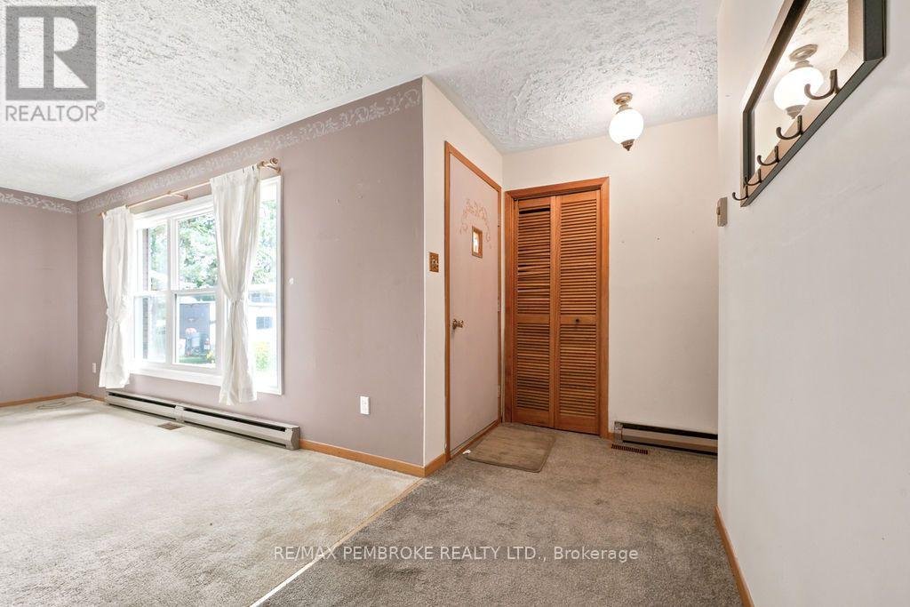 20 MEADOWBROOK DRIVE - 7