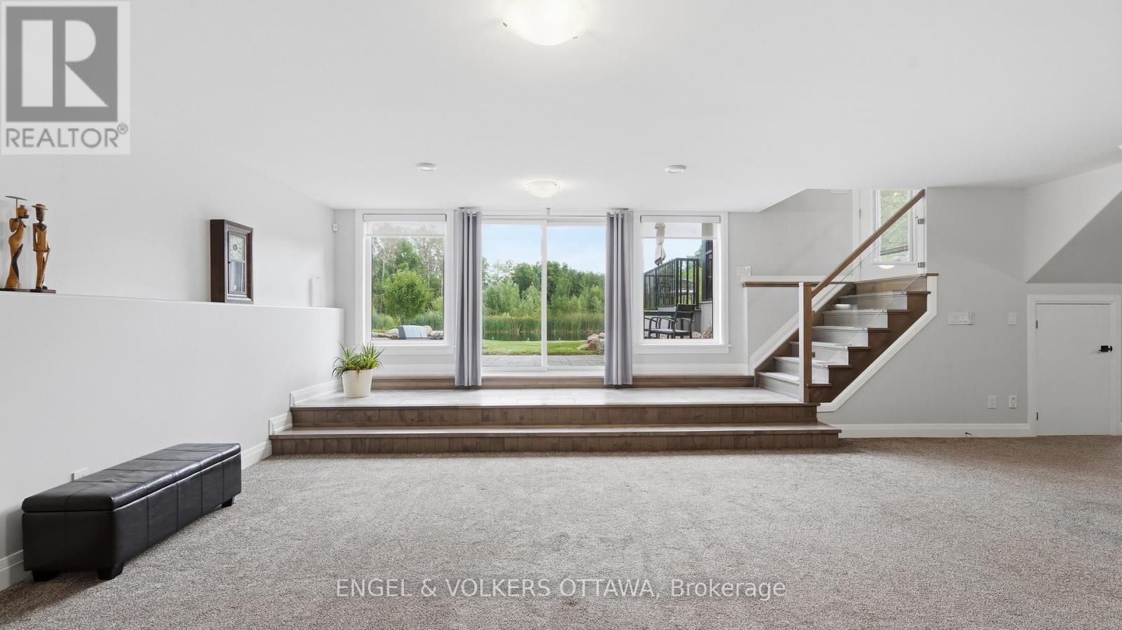 1914 CEDARLAKES WAY - 26