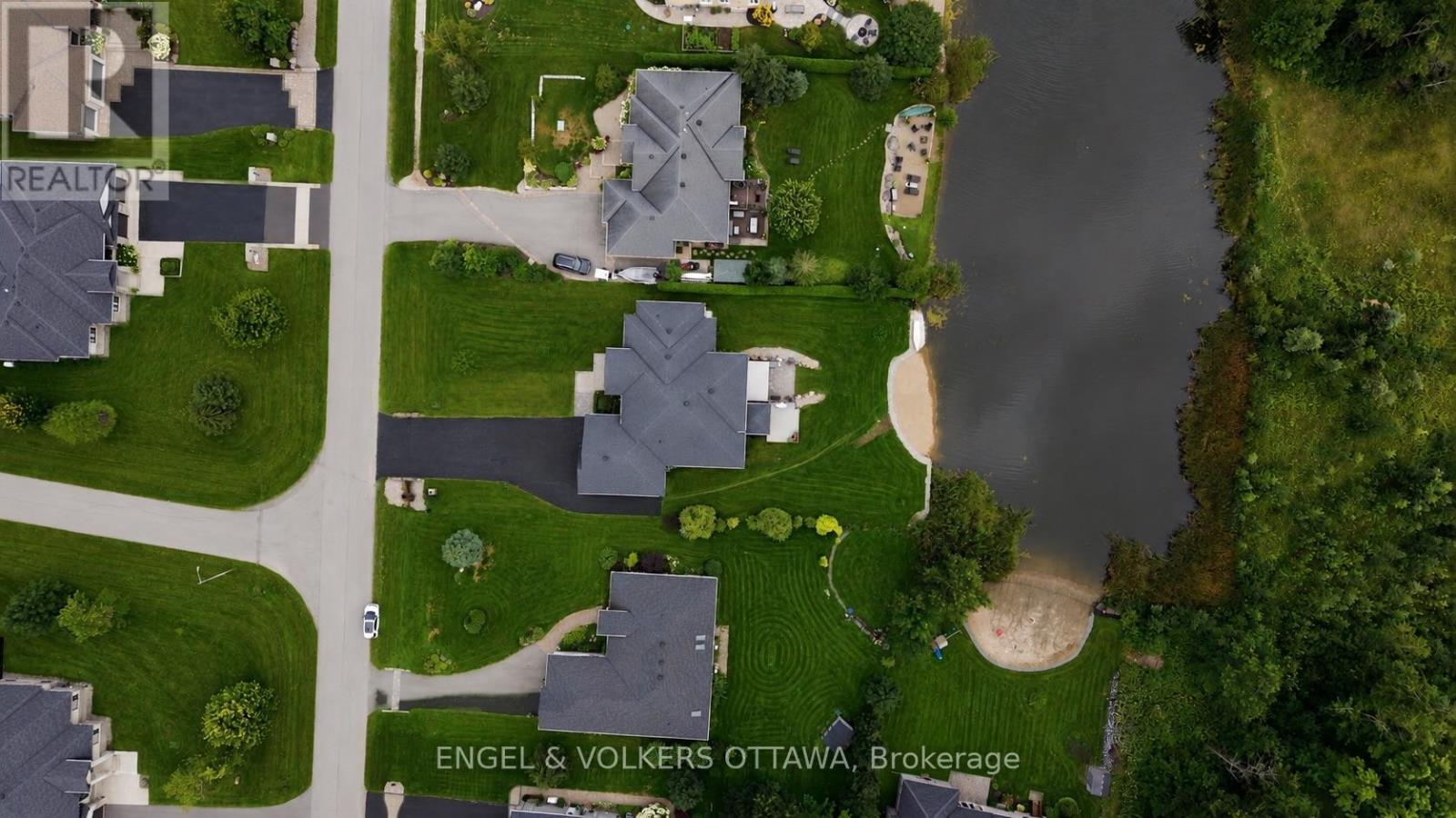 4 Bed, 4 Bath House for Sale in Ottawa – 1914 CEDARLAKES WAY, Ottawa – MLS# X13679298 - Image 42