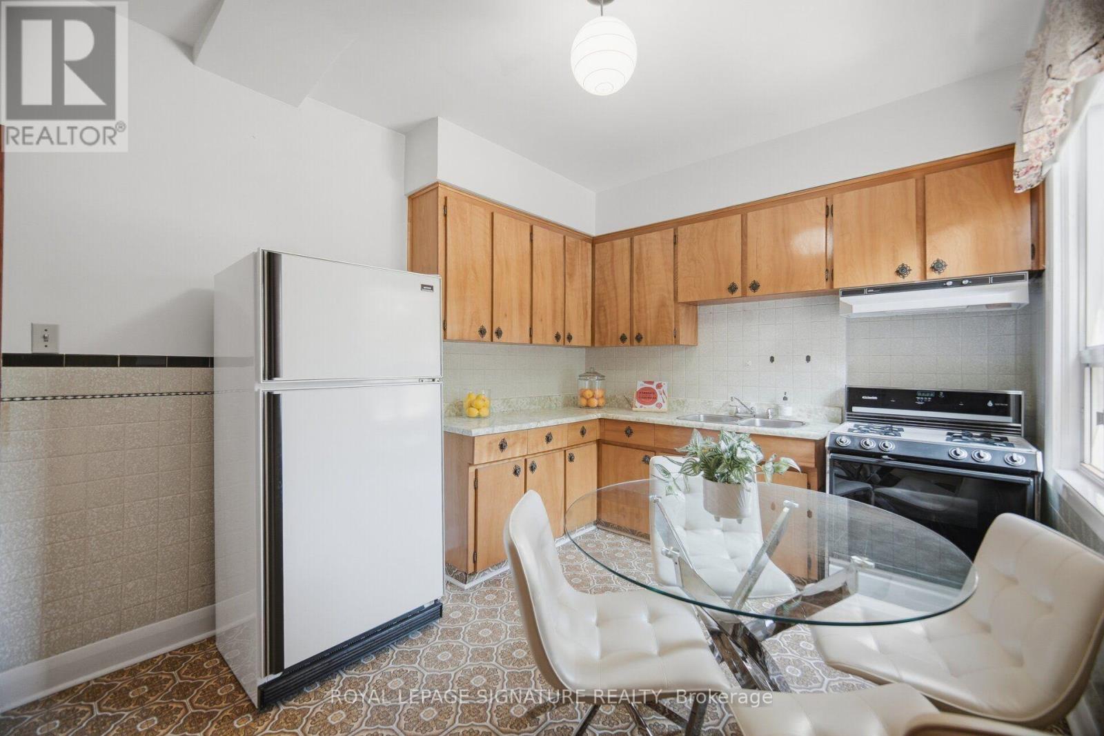 43 MARCHMOUNT ROAD - 19