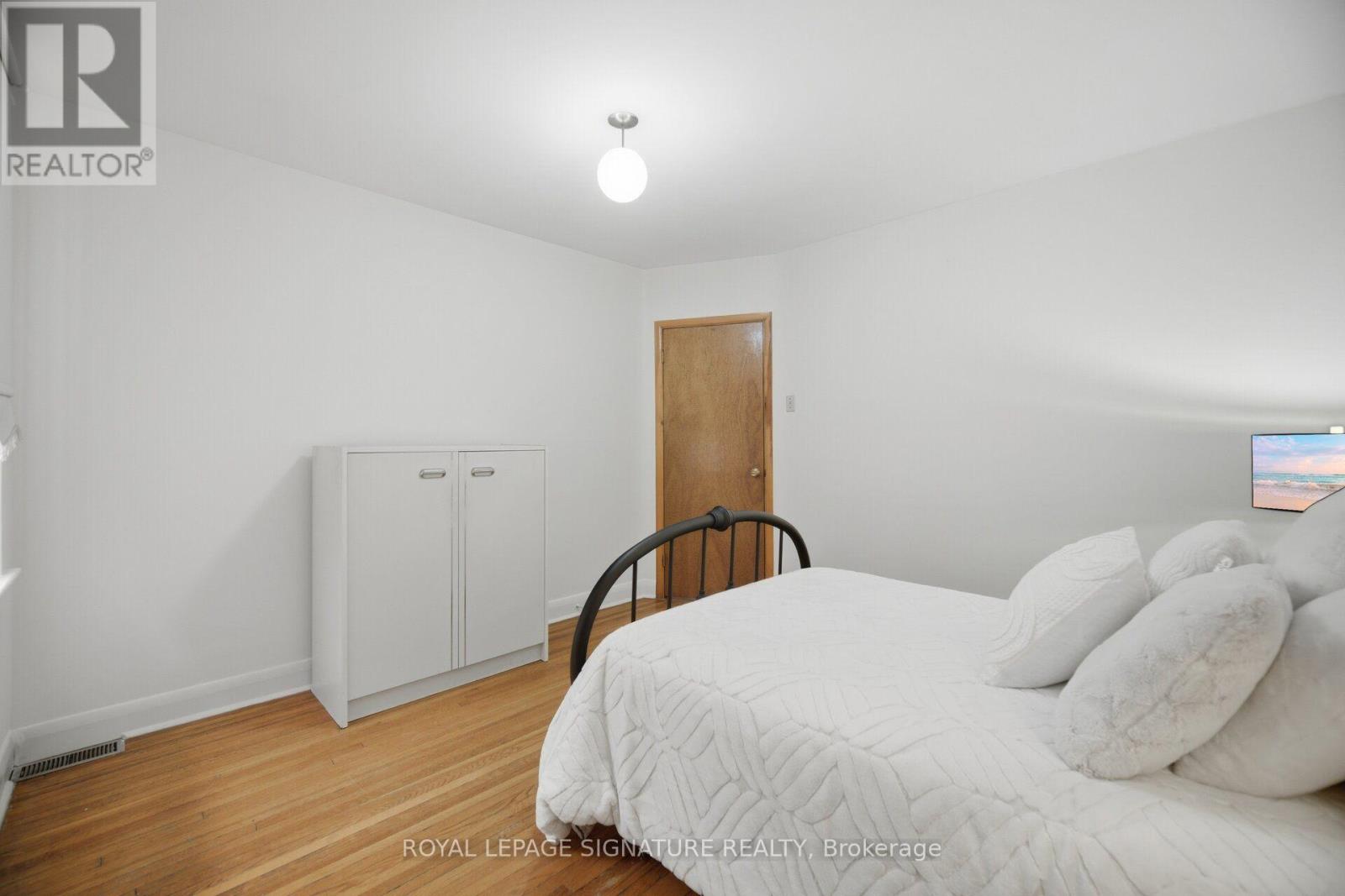 43 MARCHMOUNT ROAD - Image 25