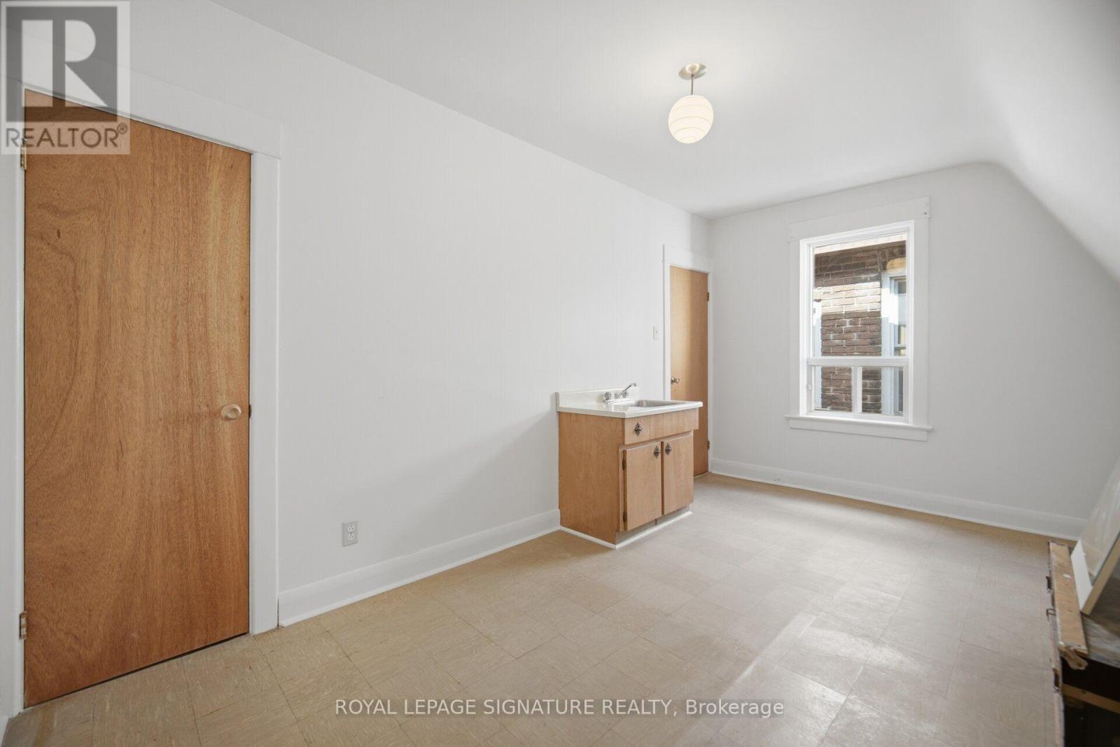 43 MARCHMOUNT ROAD - Image 34