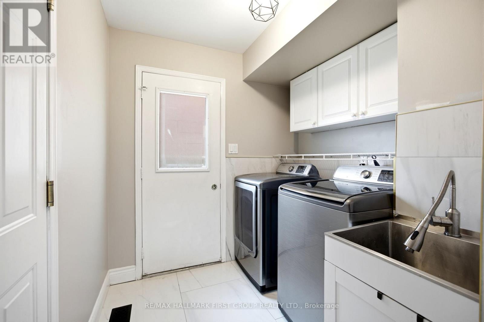 15 SALLIS DRIVE - Image 23