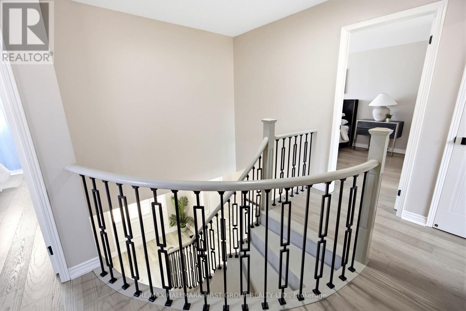 15 SALLIS DRIVE - 24