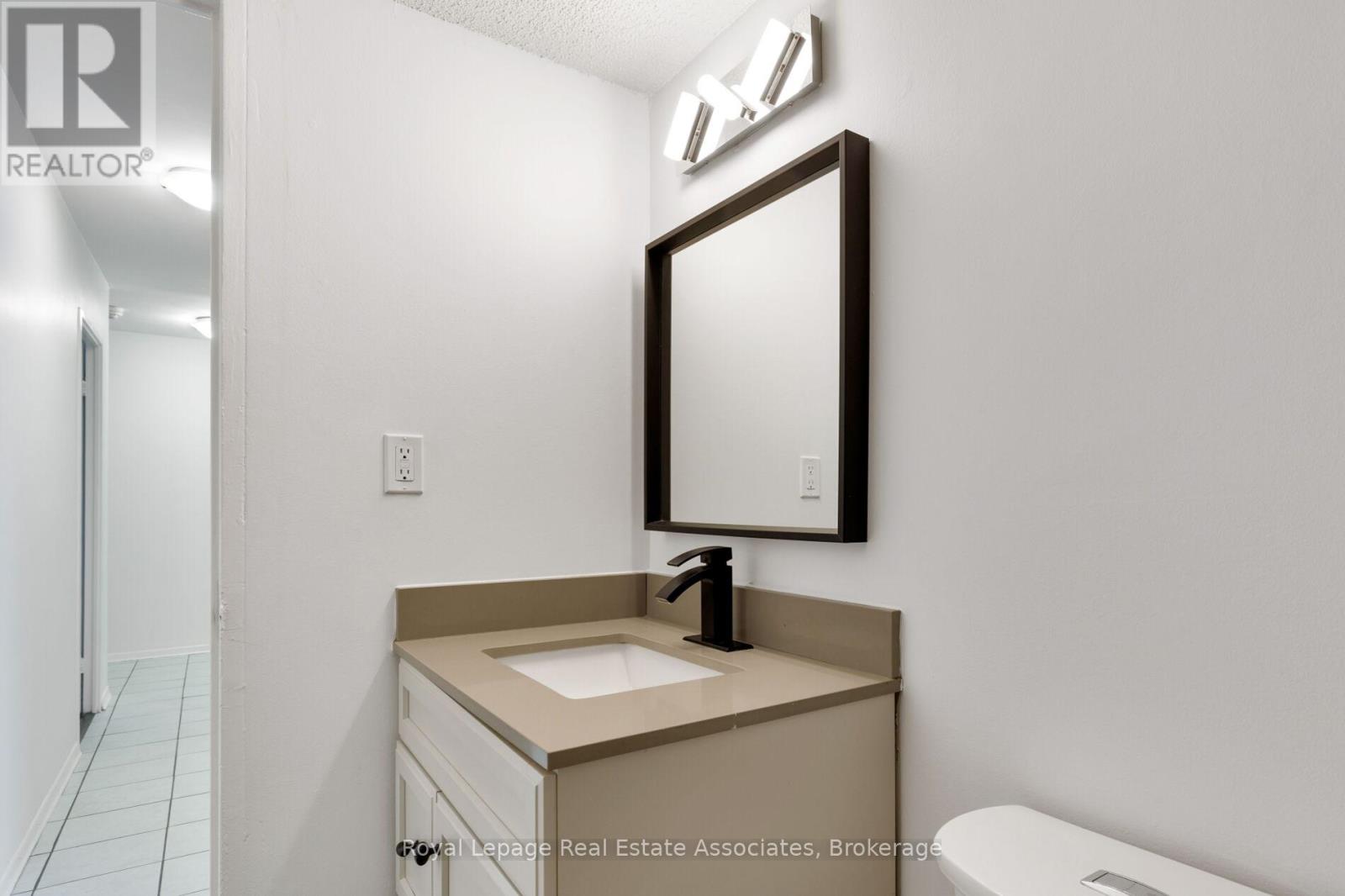 #1710 5 MASSEY SQUARE - Image 28